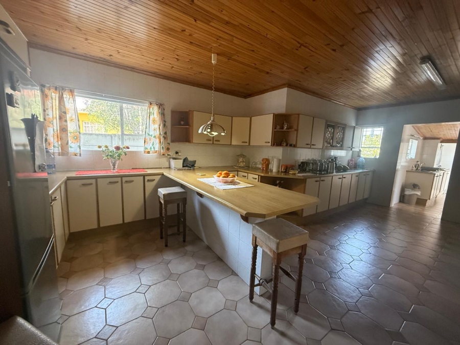 7 Bedroom Property for Sale in Bothasrus Eastern Cape